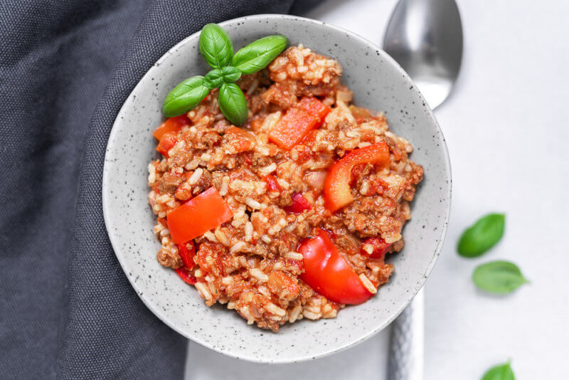 Schnelle Reis-Hack-Pfanne (High Protein) | FitnessFoodie.de