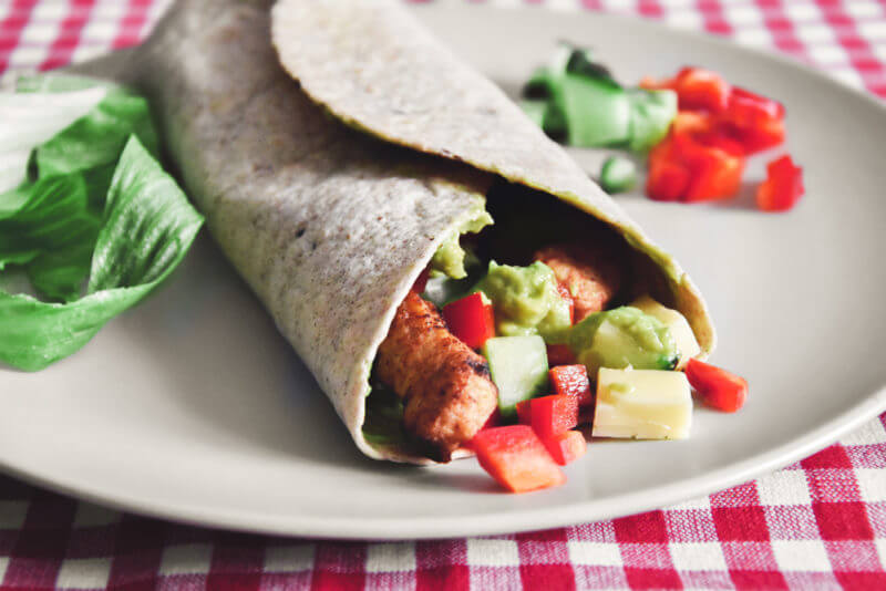 Proteinreicher Wrap mit Räucherlachs (5 Minuten) | FitnessFoodie.de